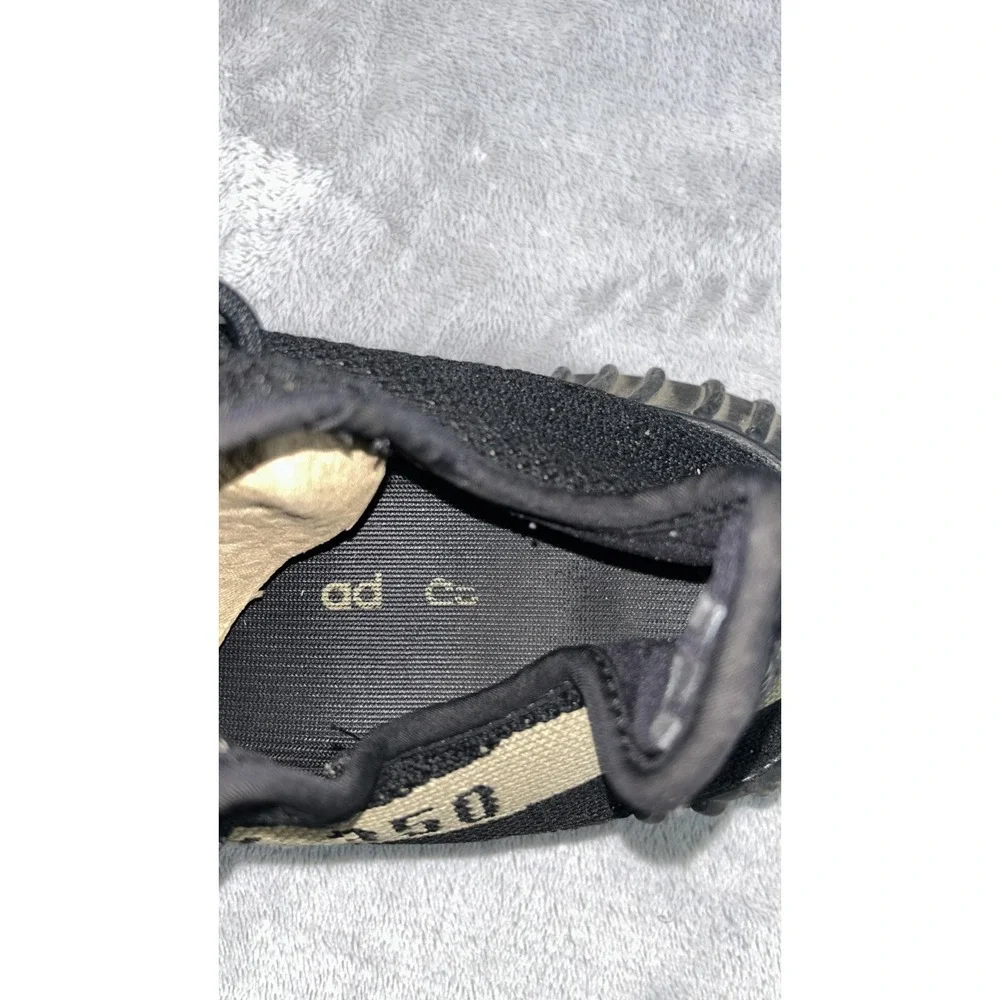 adidas Yeezy Boost 350 V2 Core Black White Size 9.5 2016 Pair No Box!